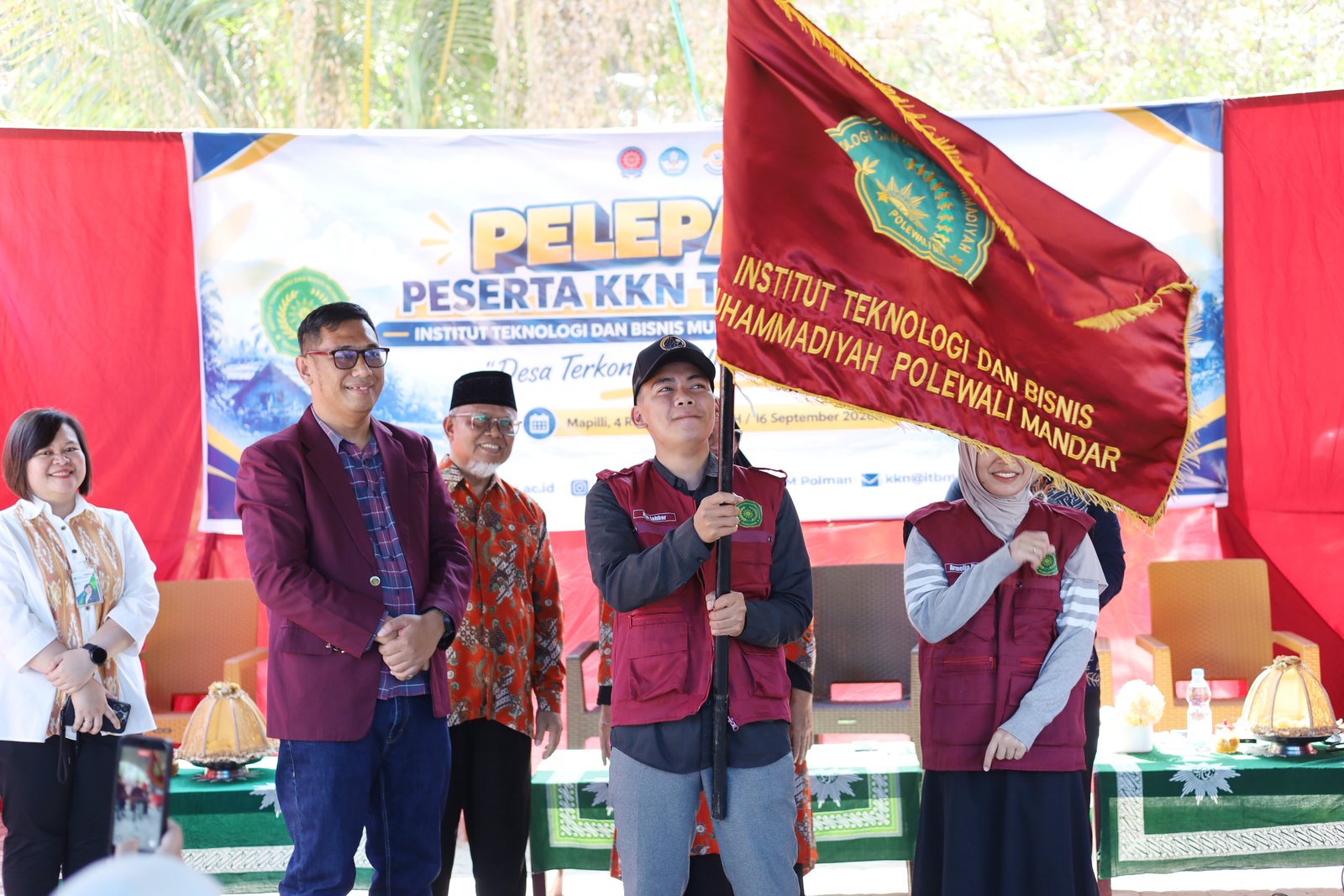 ITBM Polman Lepas 115 Peserta KKN Tematik Angkatan IV Tahun 2026 ke 10 Desa